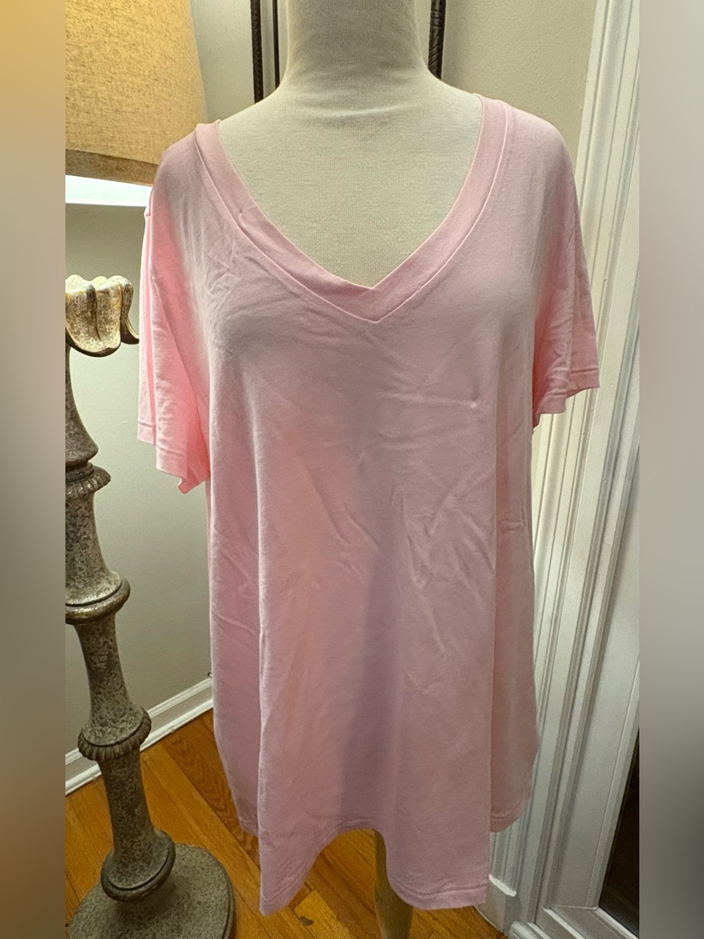 GAP Women’s Light Pink 100% Cotton Short Sleeve V-Neck Tee - *XL TALL* (EUC)